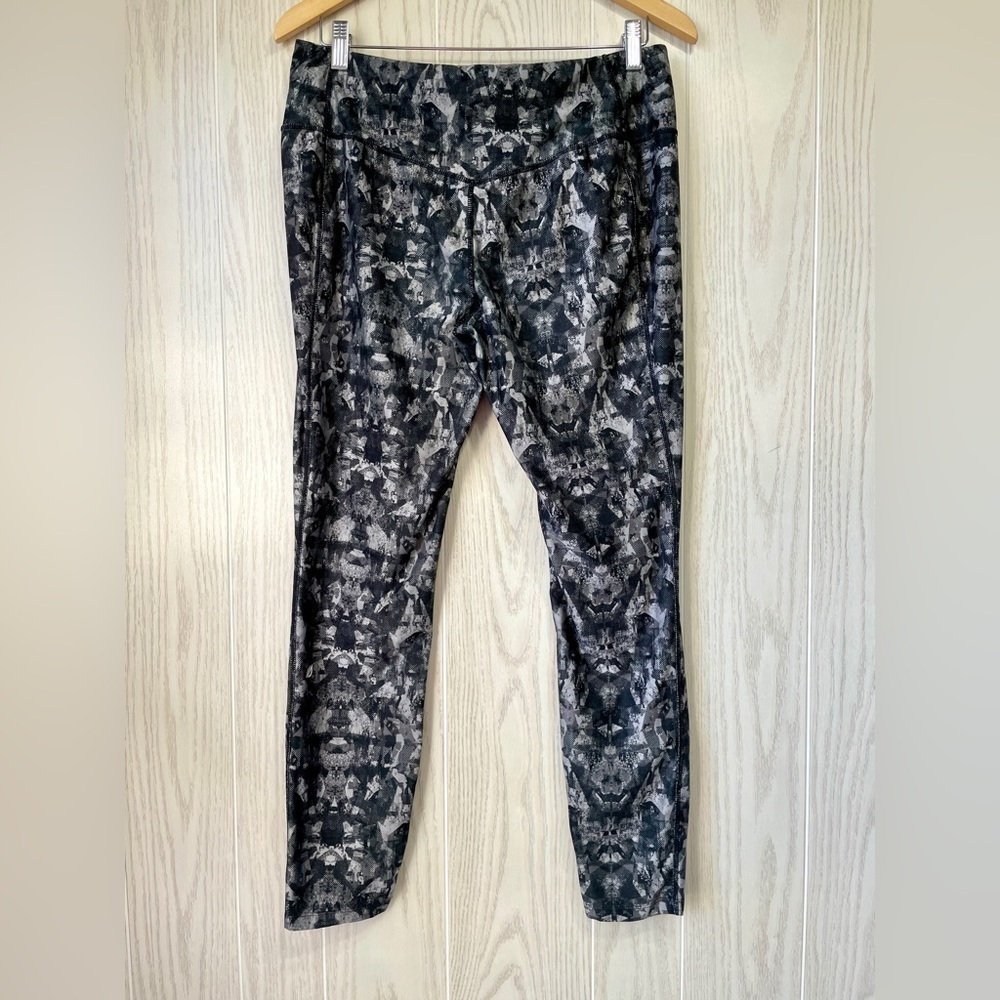 Eddie Bauer Women's L Jogger Pants Black/Gray Camo Stretch leggings EUC